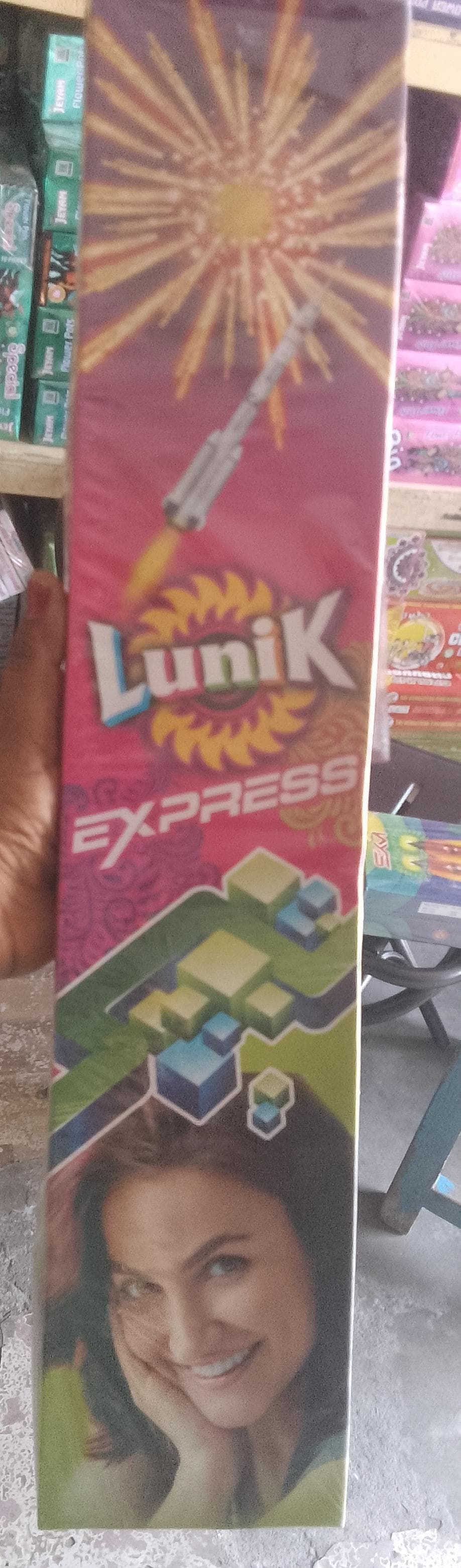 Krish Crackers Lunik Rocket (Normal Size)